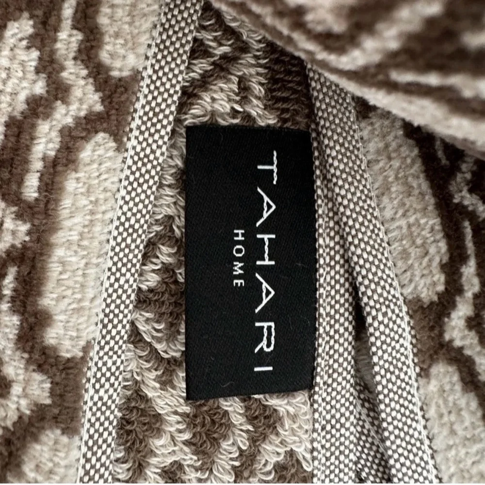 Tahari Cotton Hand Towels Set of 4 Tip Towels & Hand Towels NEW